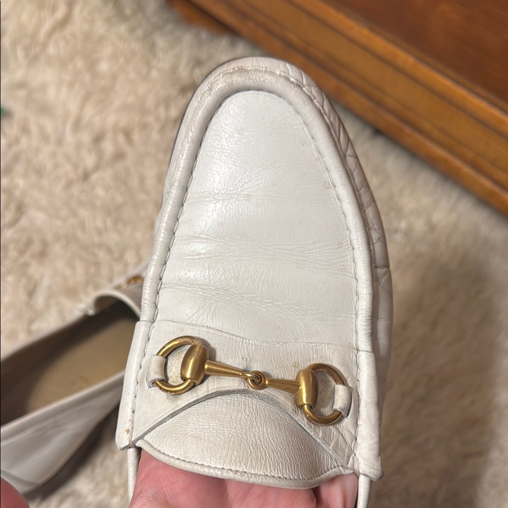 Gucci White Leather Loafers with Gold Horsebit - Picture 2 of 16